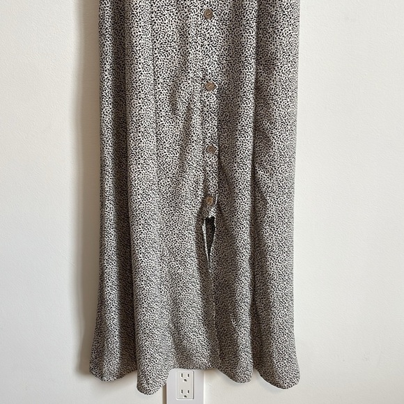 NWT MIDI Dress Sienna Sky Spotted Small Ivory Black Button Animal Long Shift - Picture 4 of 12